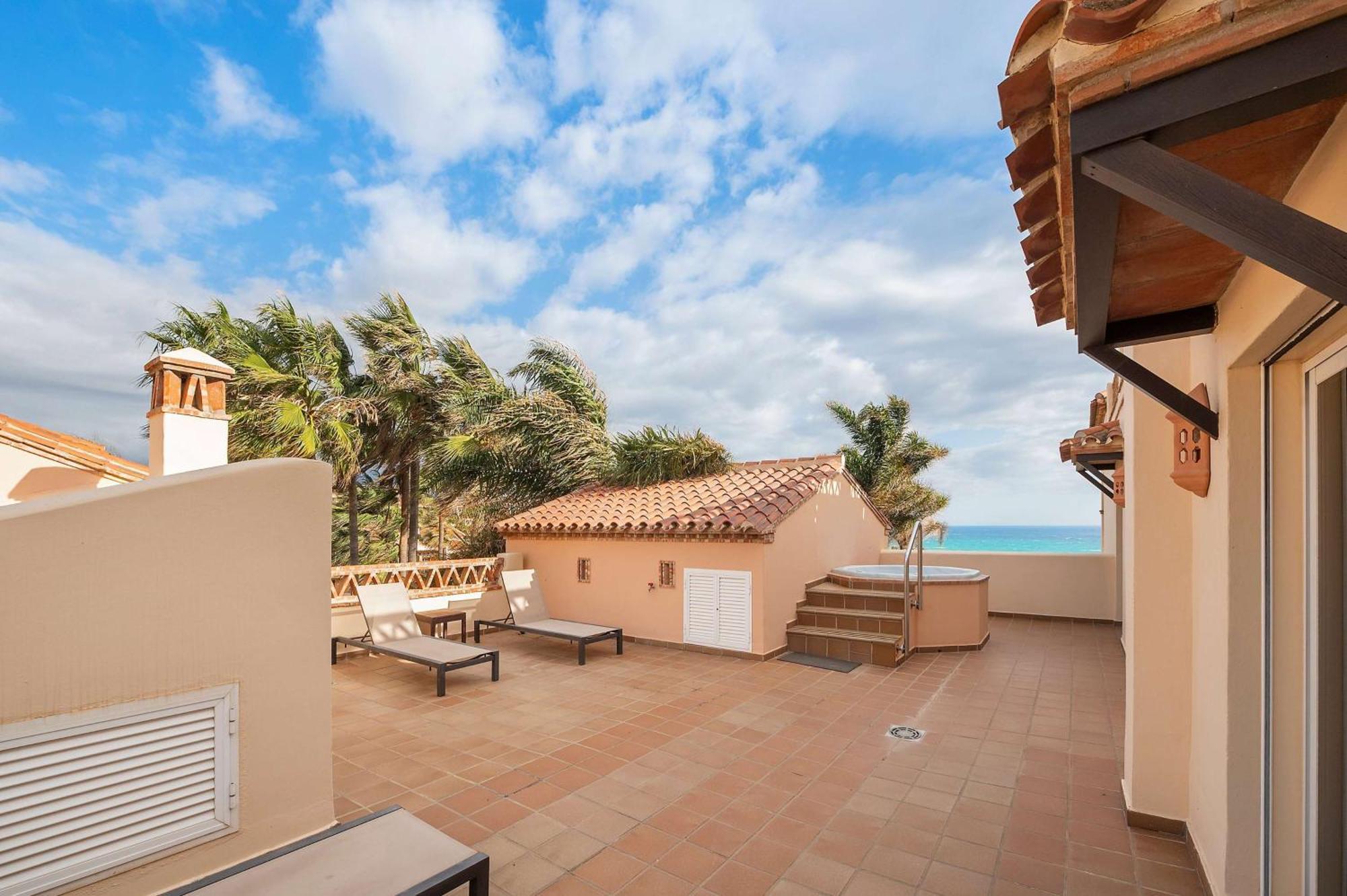 Апарт отель Wyndham Grand Costa Del Sol El Faro Экстерьер фото